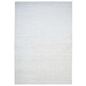 color:ivory;type:ambient